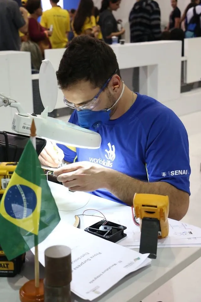 Capa: DRTECH: Baixe o Curso Completo de Manutenção Eletrônica Agora!